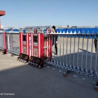 天津大港区电动段滑门，不锈钢伸缩门定制厂家