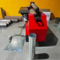 胶辊铁板定制卷筒机加工下压式两辊卷锥机1.3米
