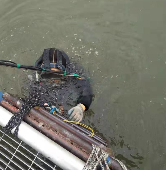 广元市市中区桩锤打捞——优水下团队