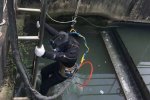 红河州泸西县打捞手机——水下作业零事故