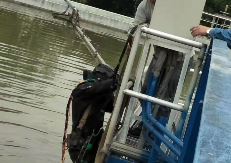 抚州市鄱阳县水下铺设电缆——水下作业零事故