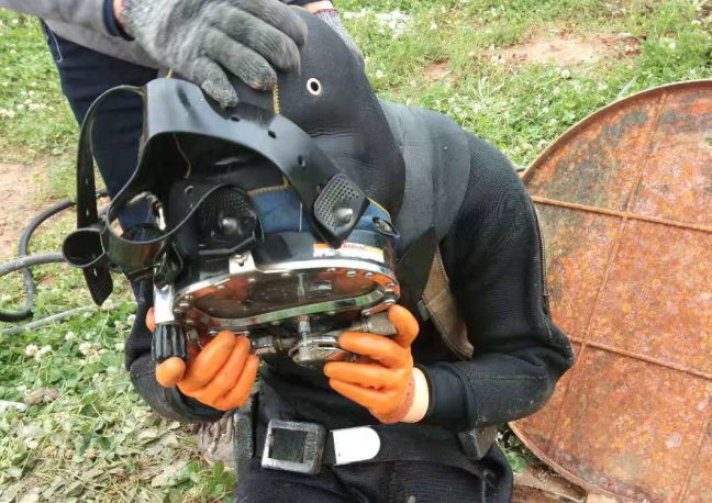 湛江市萝岗区打捞手机——优水下团队