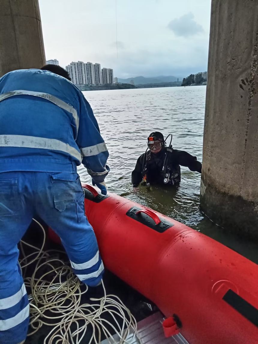 威海市荣成市潜水清淤水下作业零事故