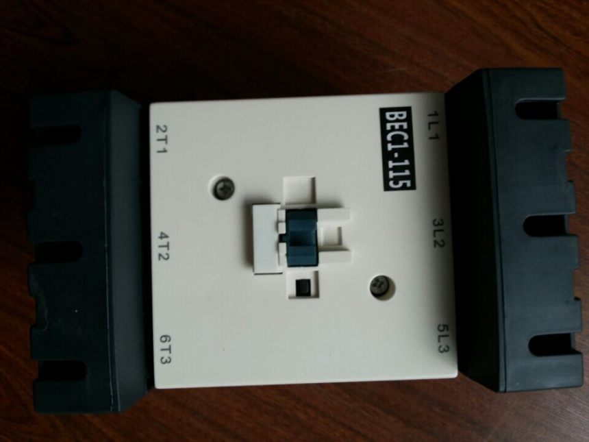 PD20-2A2-22温湿度控制器