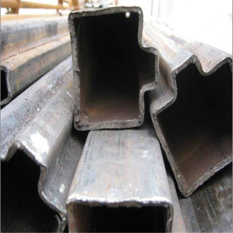 高速护栏立柱用40*40镀锌凹槽管 60*105镀锌T型管生产厂家